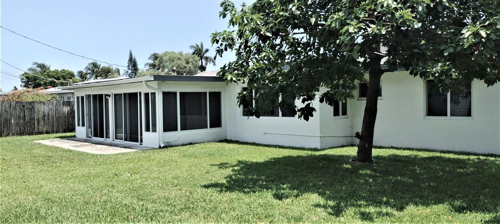 2145 NE 4th Court