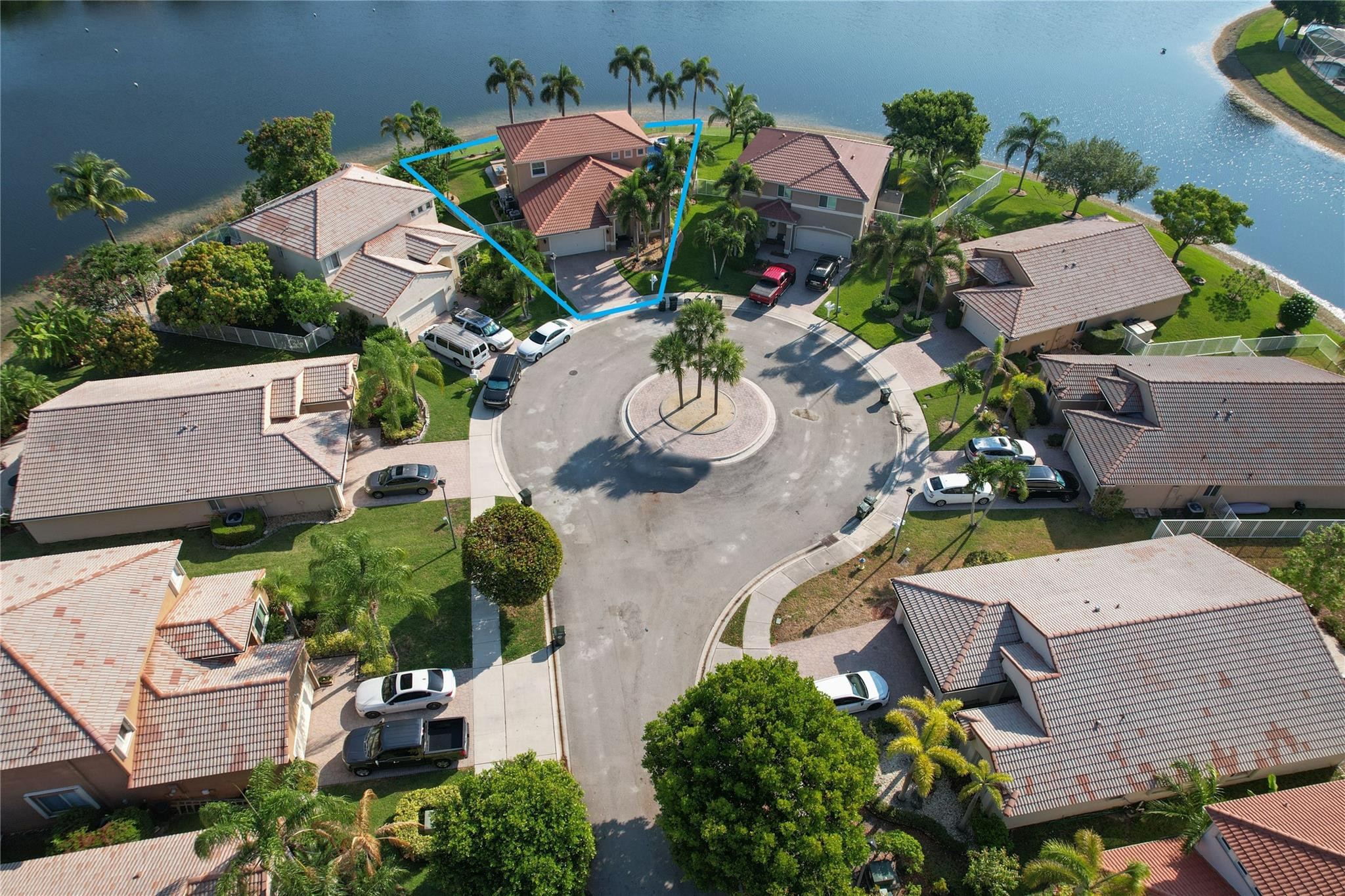 4727 Saint Simon Dr