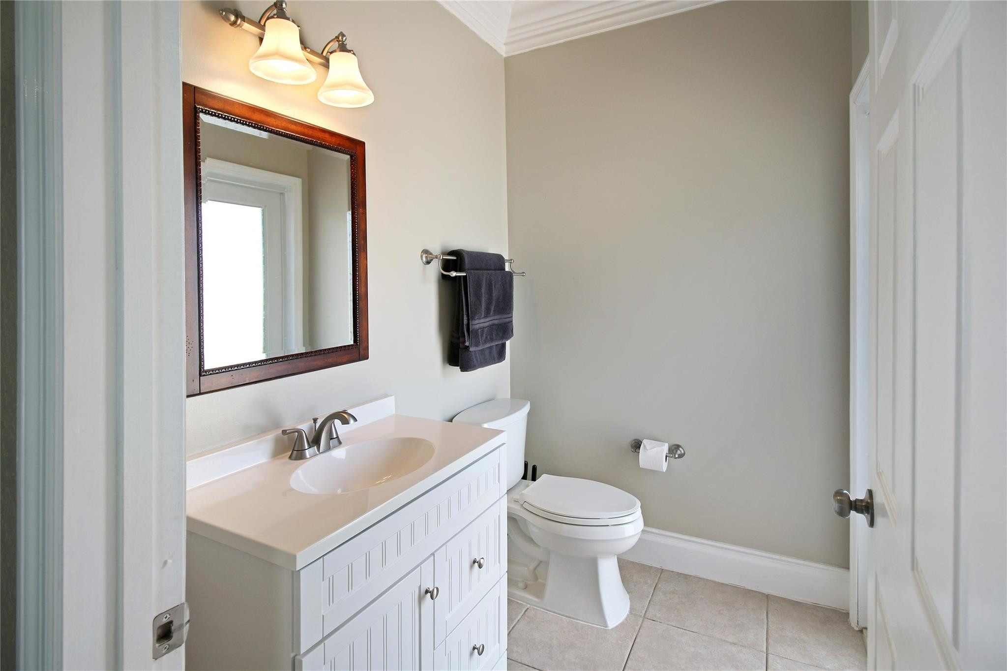 4727 Saint Simon Dr