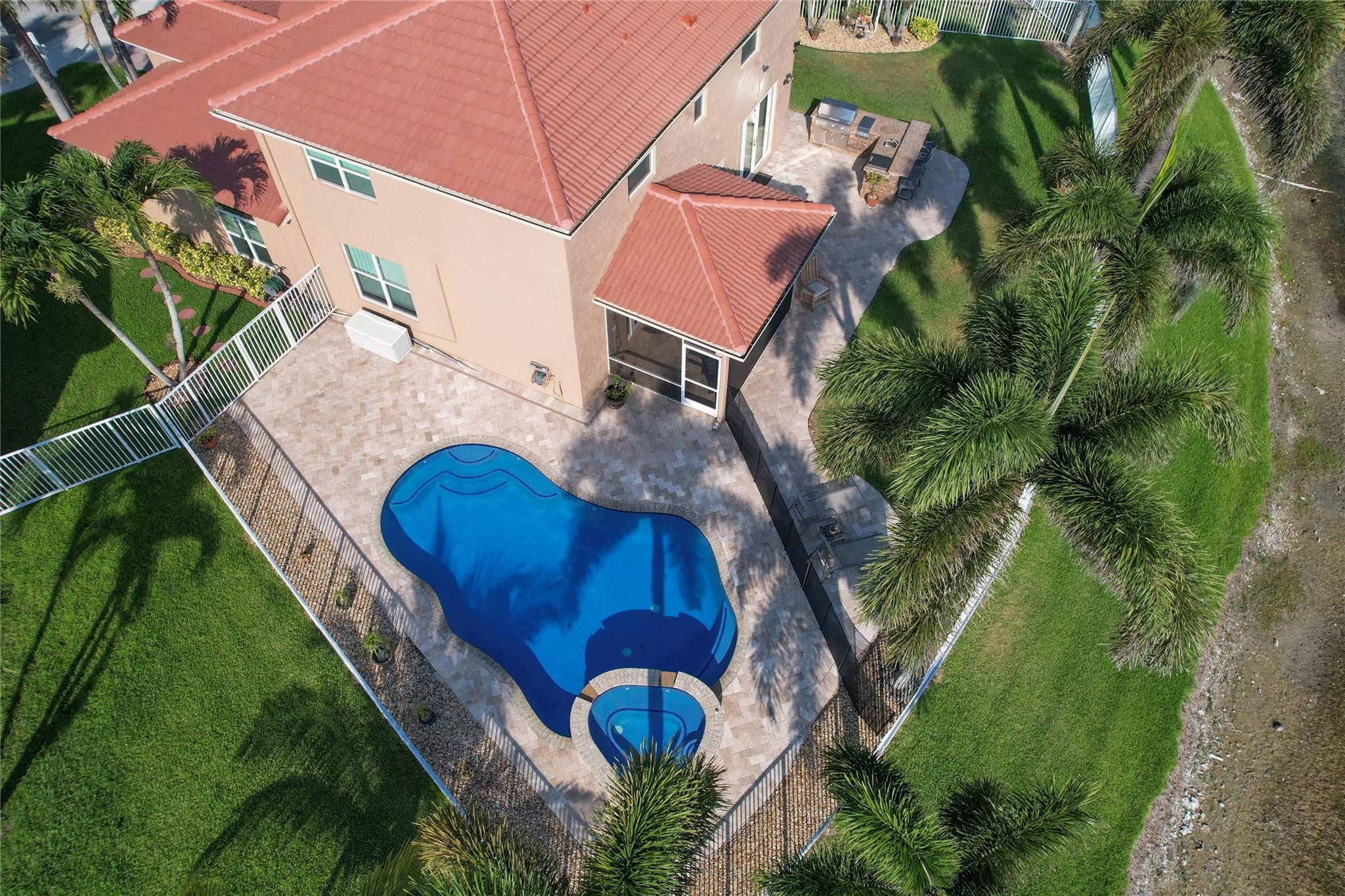 4727 Saint Simon Dr
