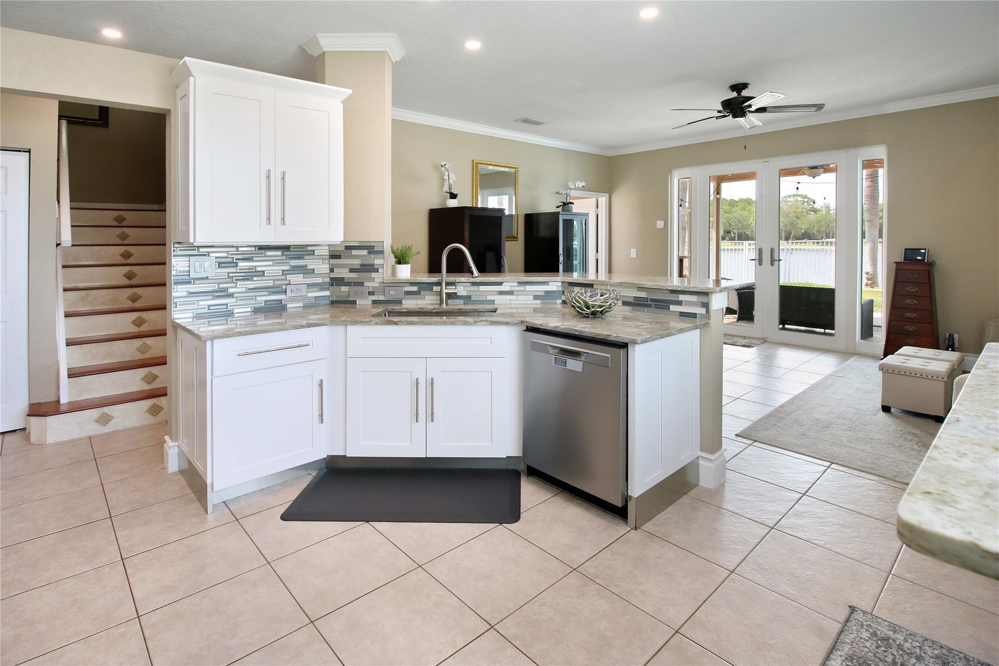 4727 Saint Simon Dr