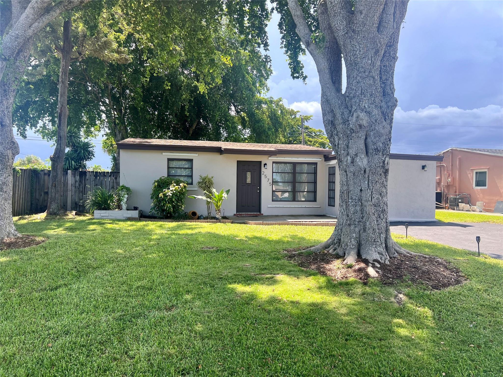 2575 NW 64th Ave