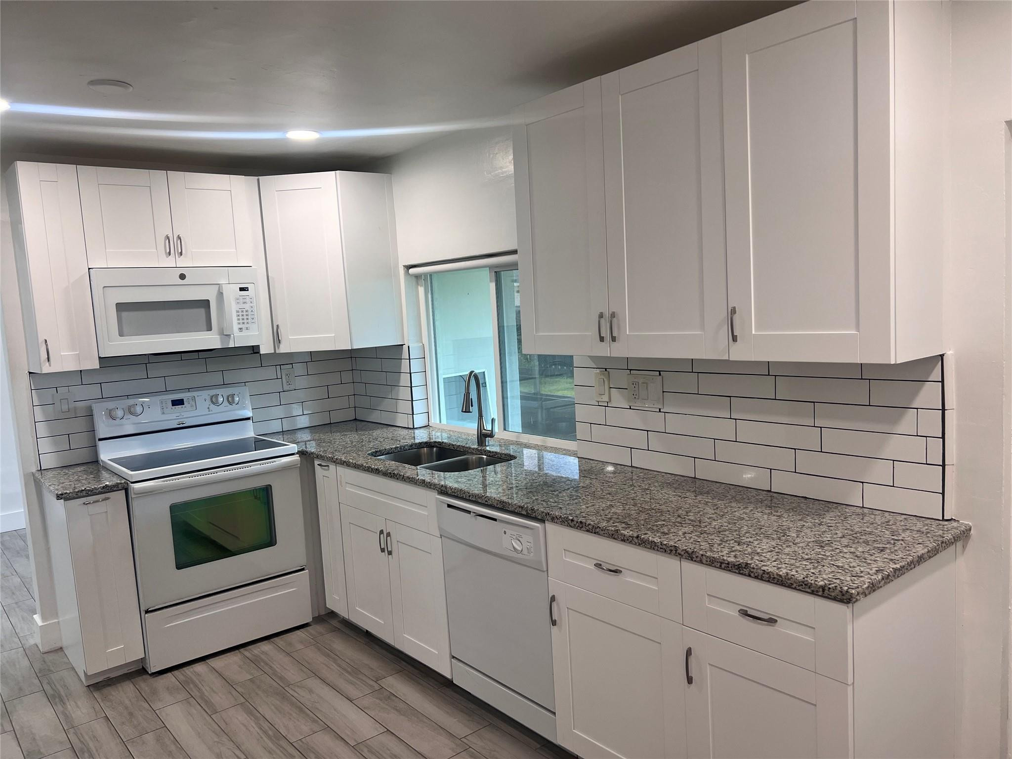 8361 NW 27th Pl