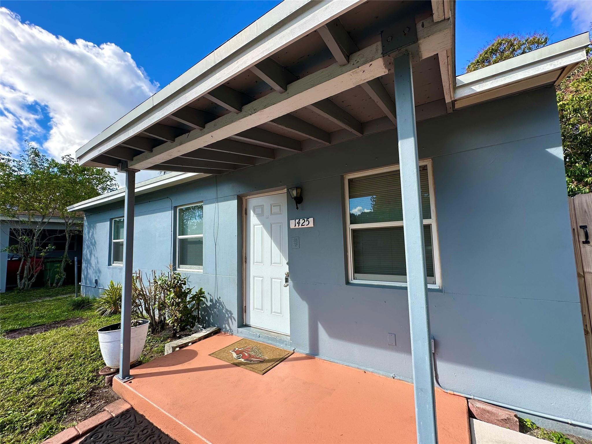 1425 NW 5th Ave