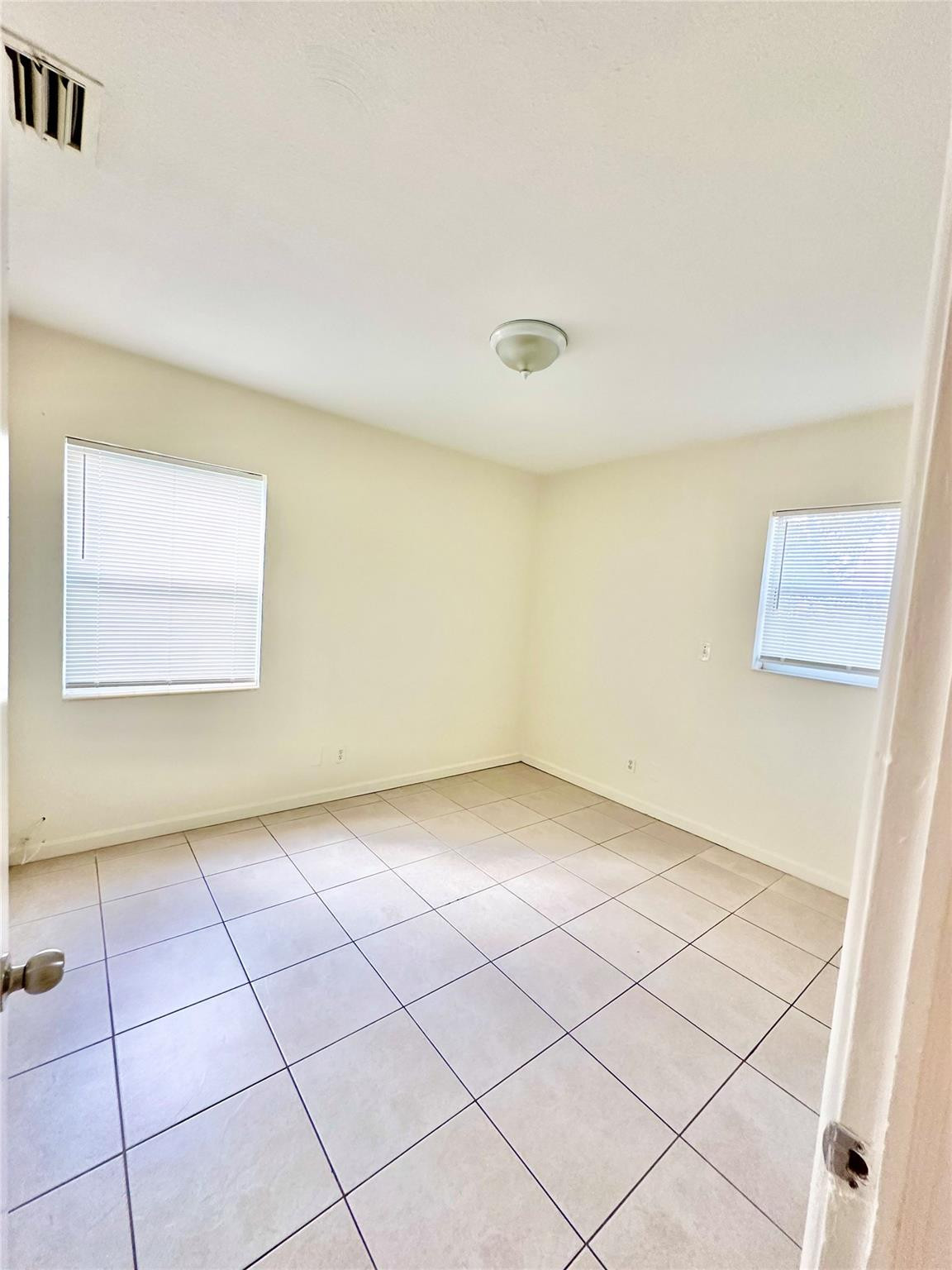 1425 NW 5th Ave