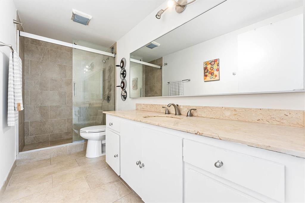 1800 NE 114th St 2301