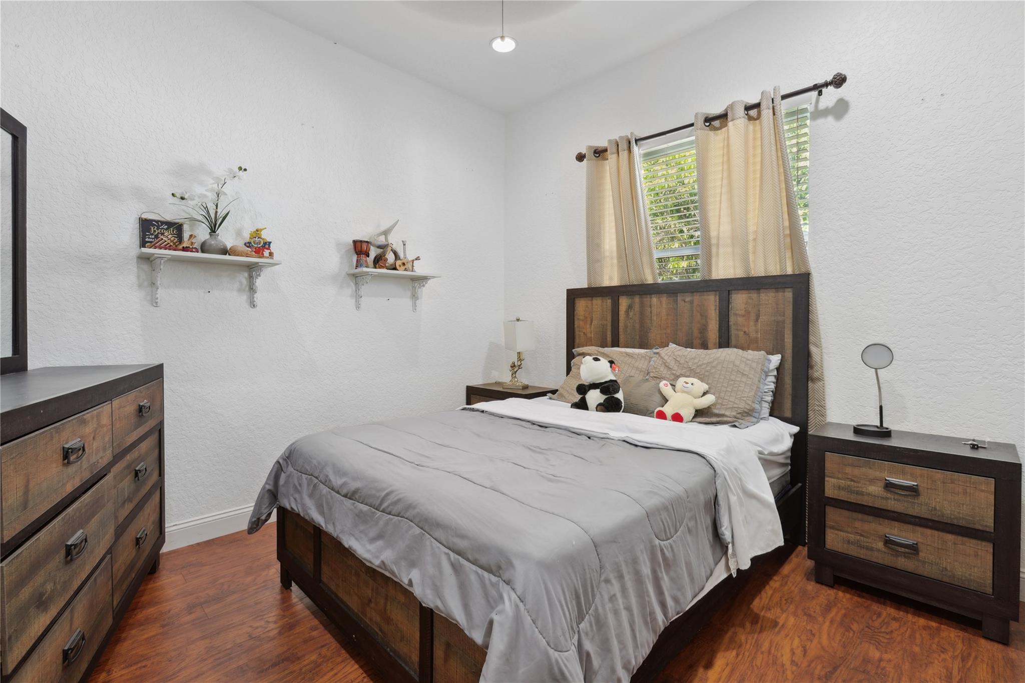 4964 NW 108th Ter