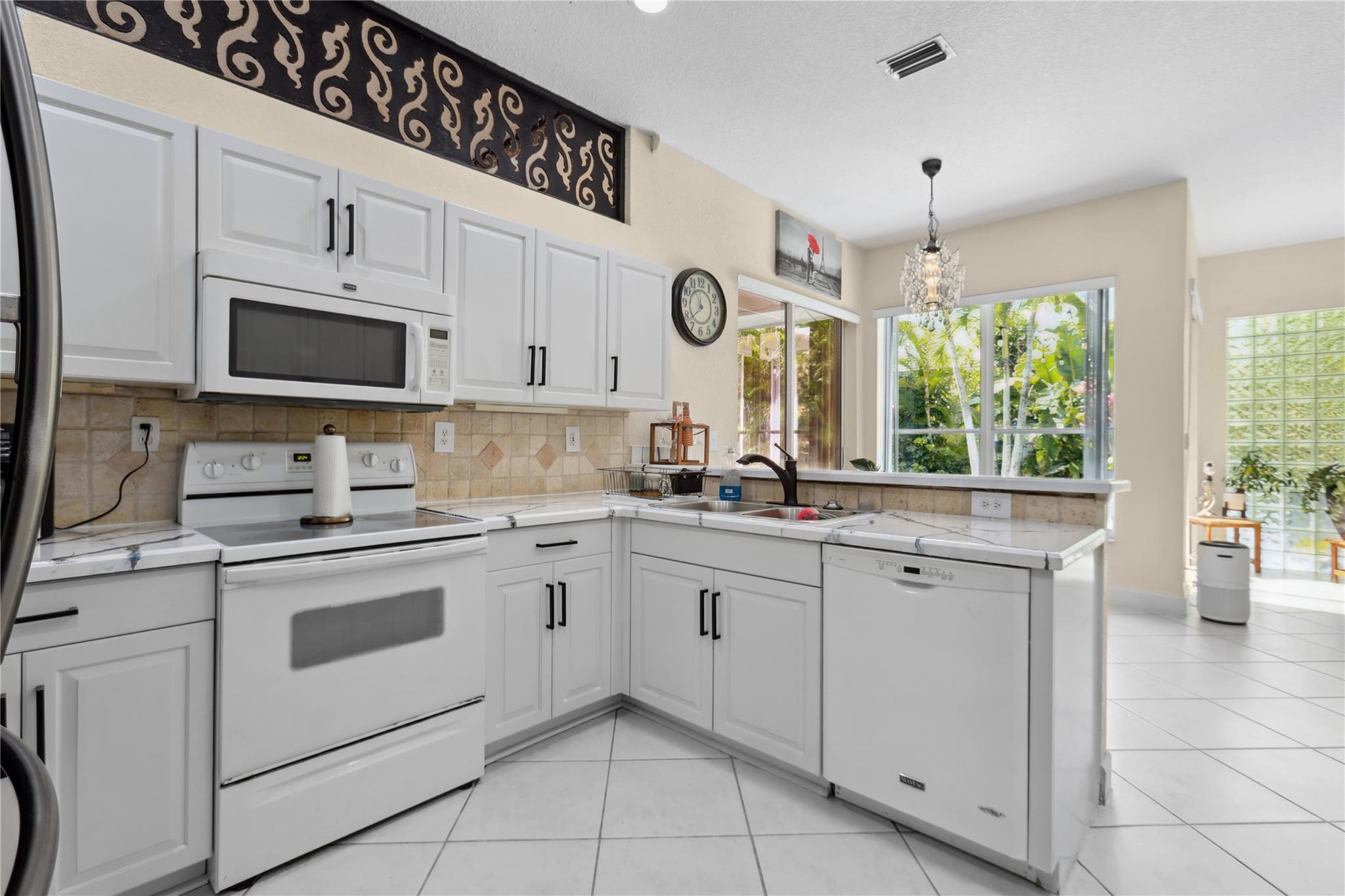 4964 NW 108th Ter