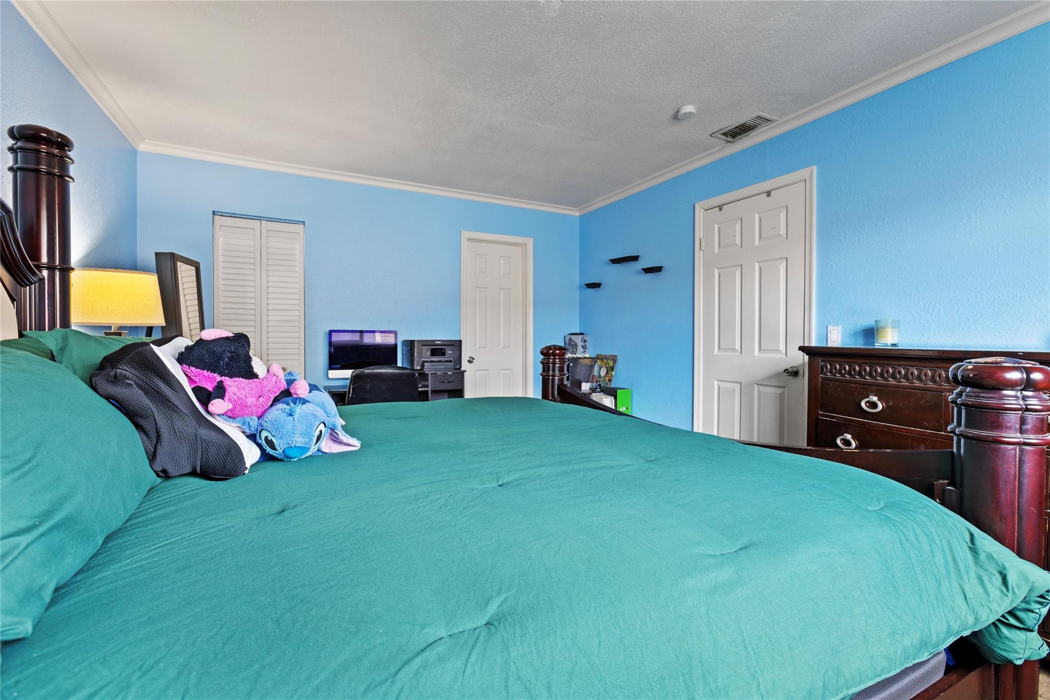 143 San Remo Blvd 143