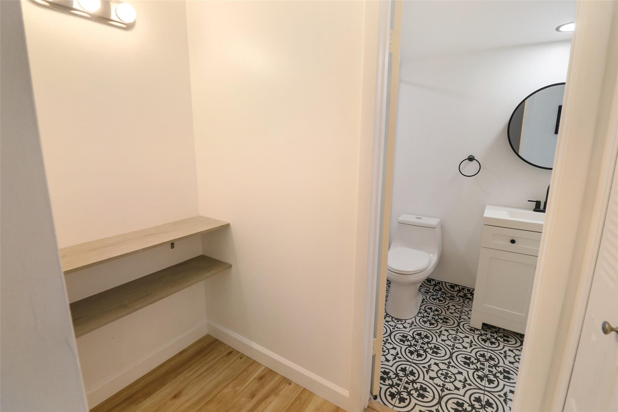 3300 W Rolling Hills Cir 503