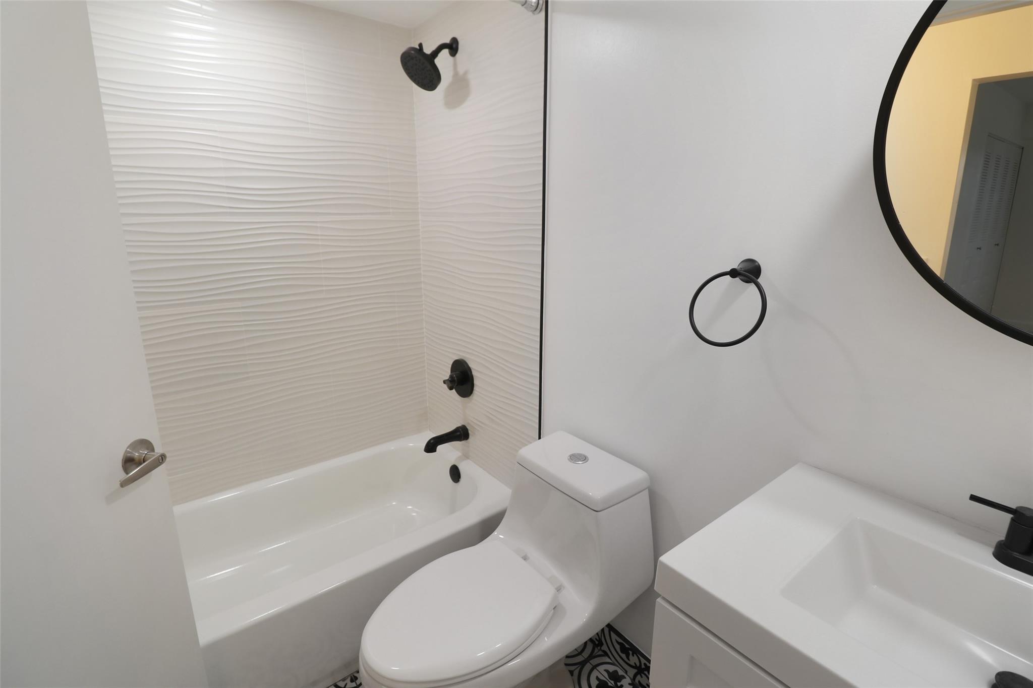 3300 W Rolling Hills Cir 503