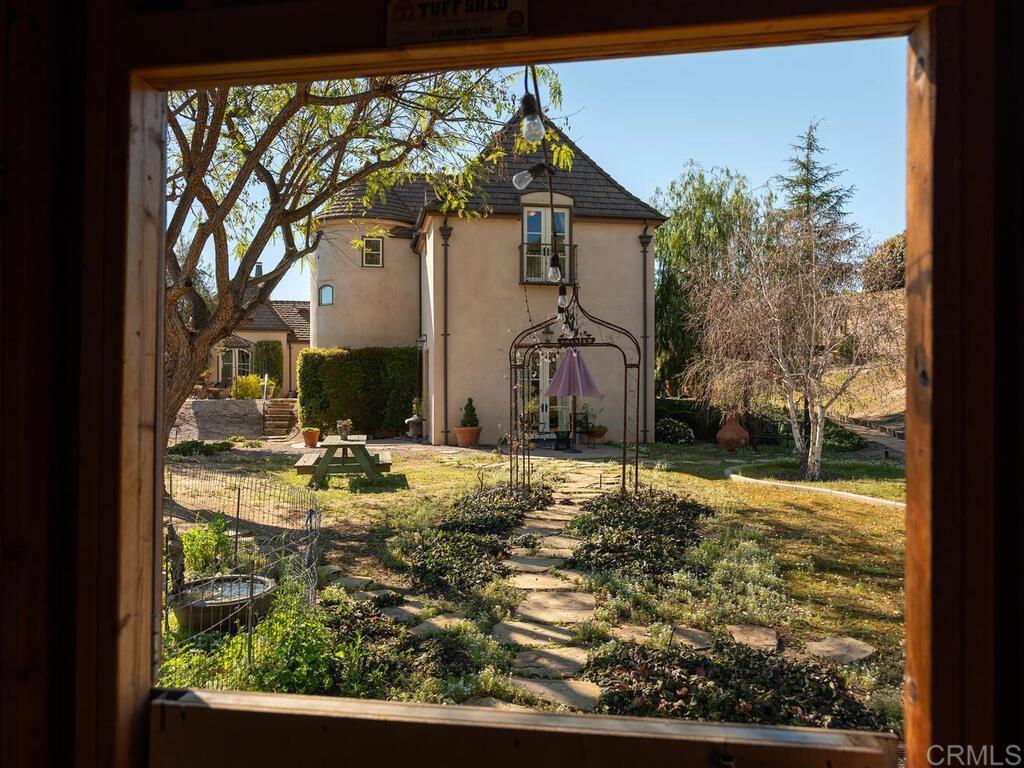 31267 Rancho Amigos
