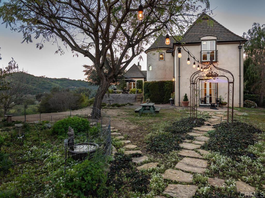 31267 Rancho Amigos