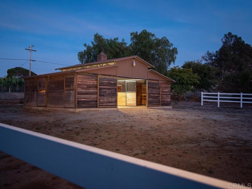 31899 Calle de Talar