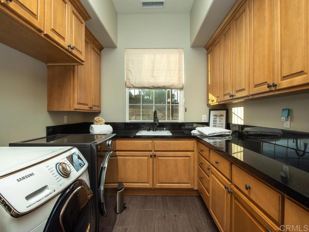 31899 Calle de Talar