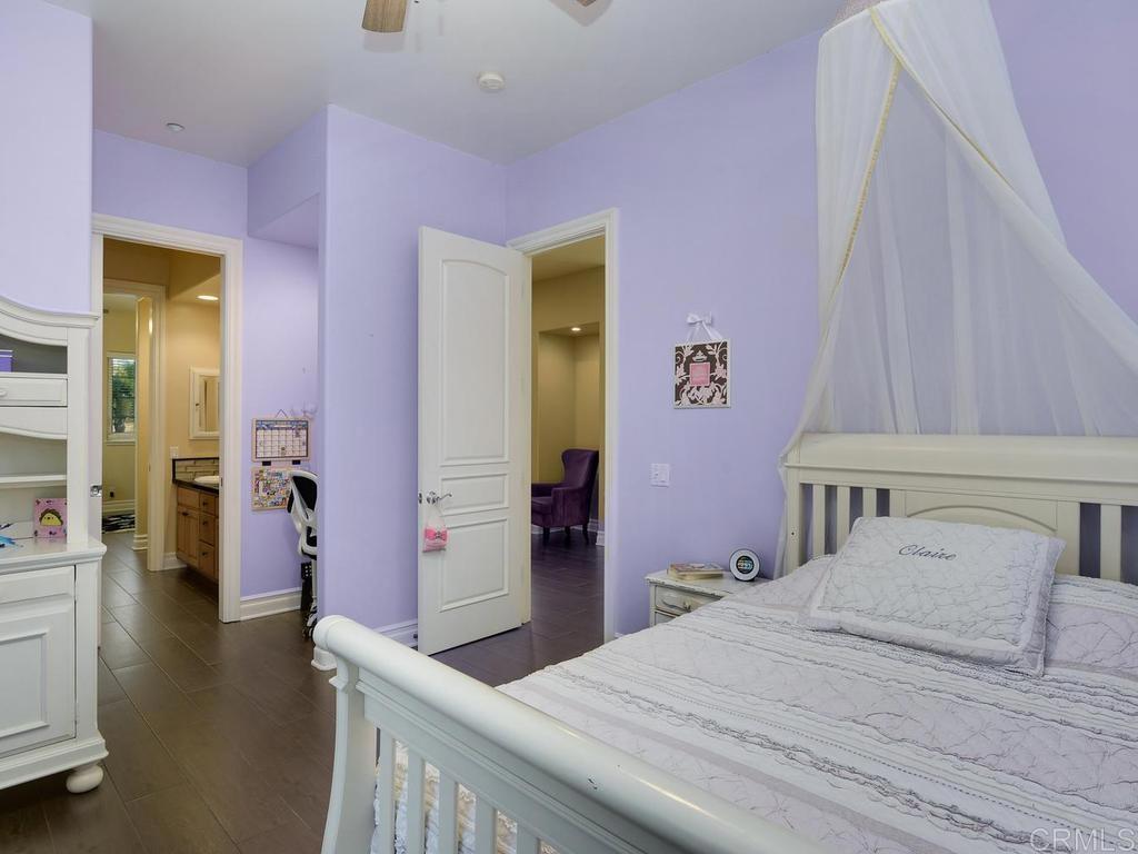 31899 Calle de Talar