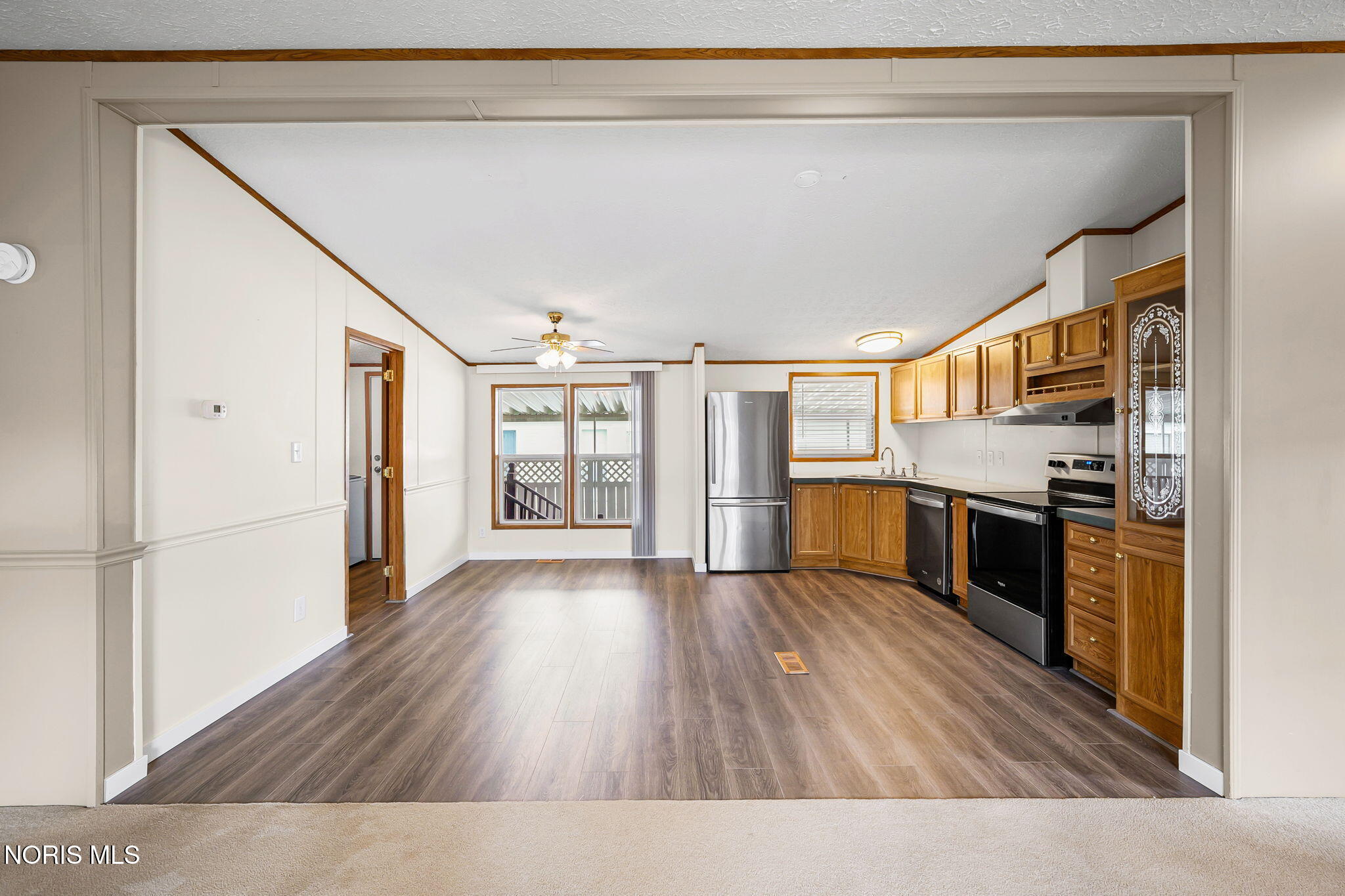 573 Waterview Circle
