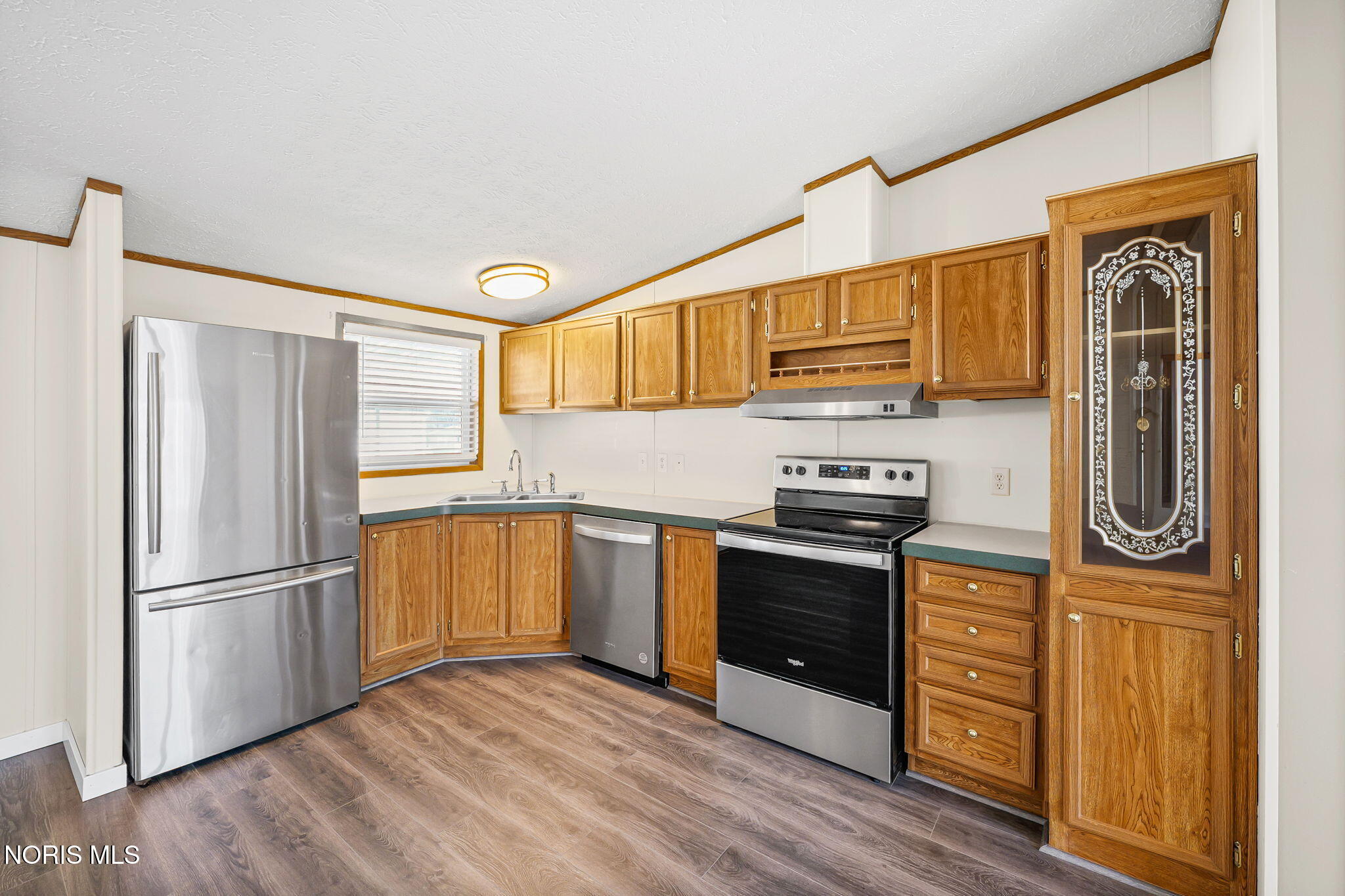 573 Waterview Circle