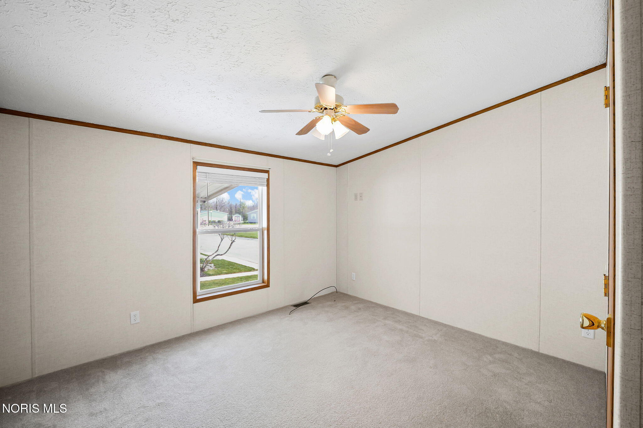 573 Waterview Circle