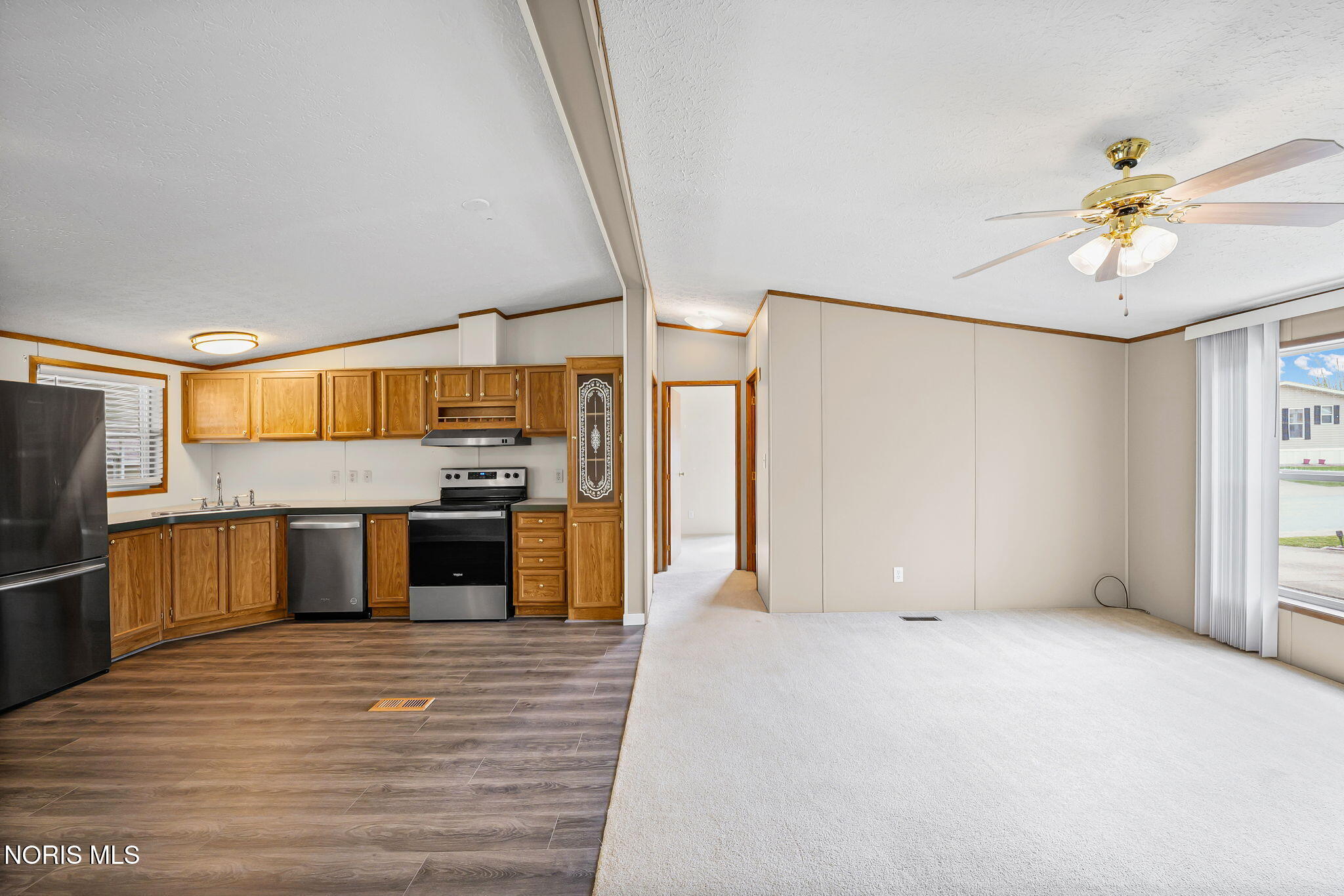 573 Waterview Circle