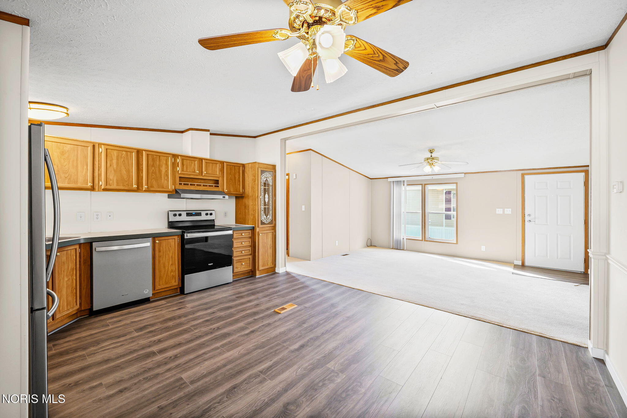 573 Waterview Circle