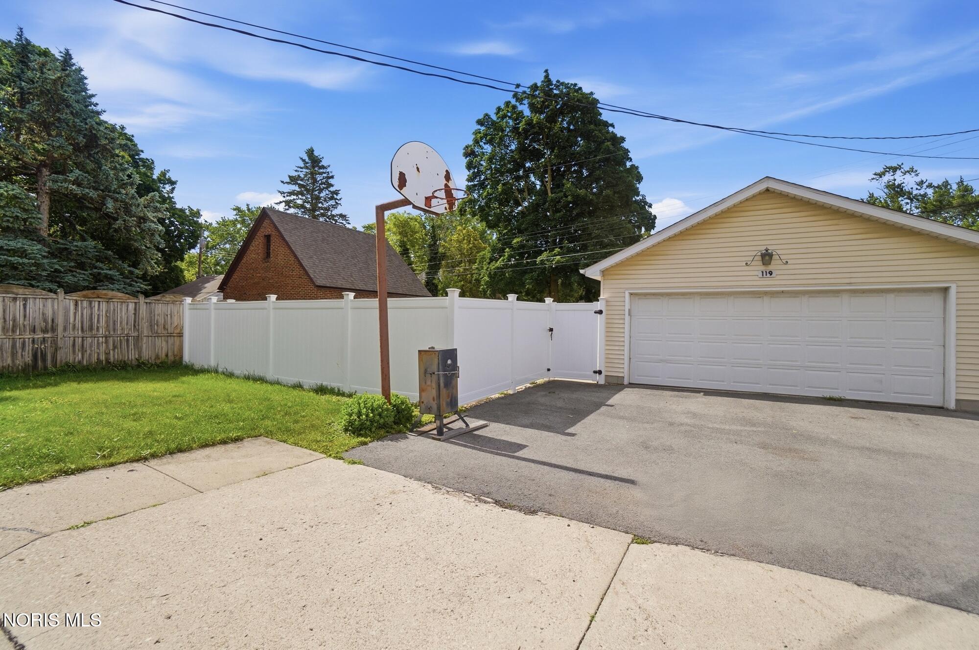 119 Greenlawn Avenue