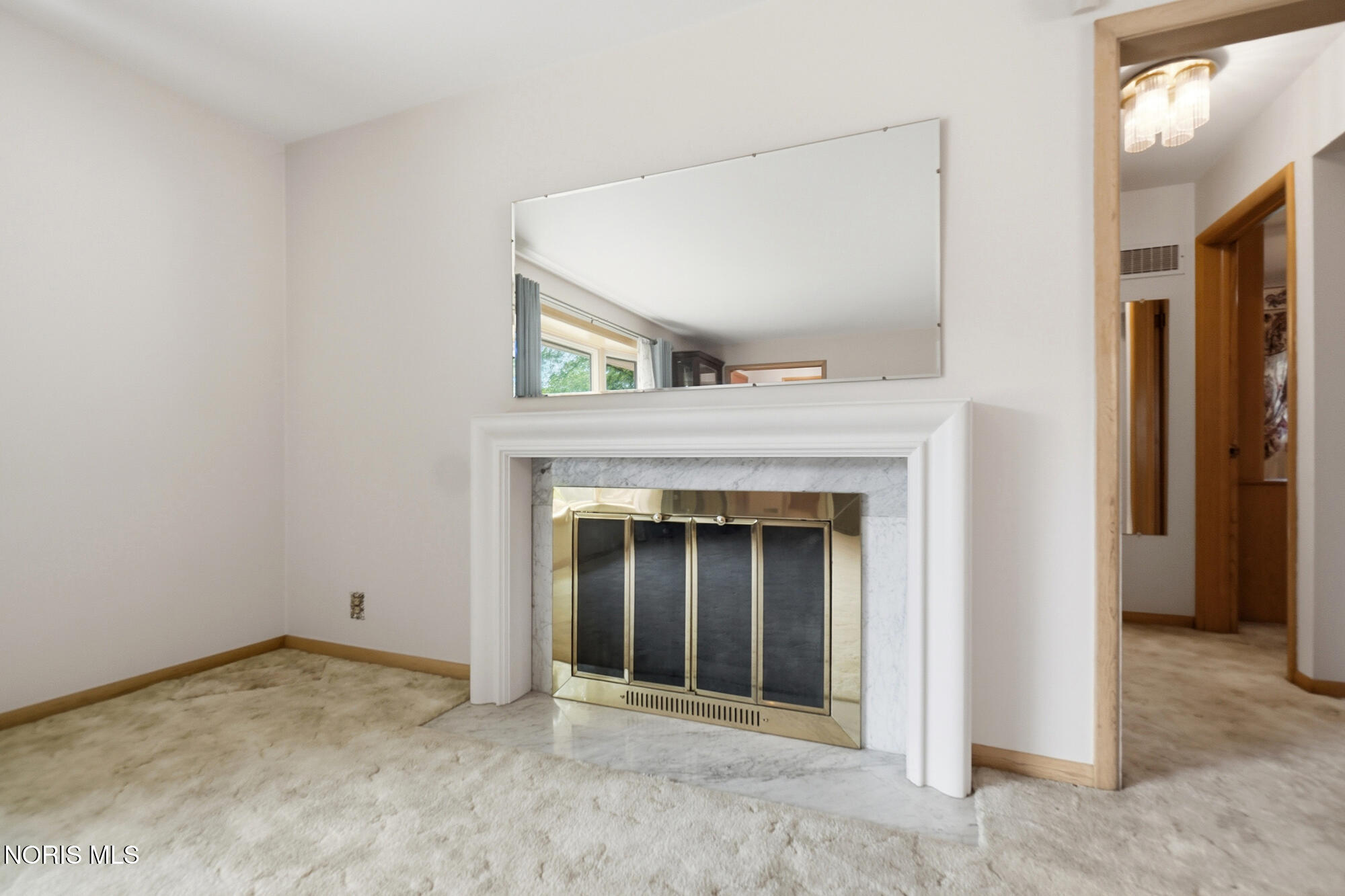 728 W Circle Drive