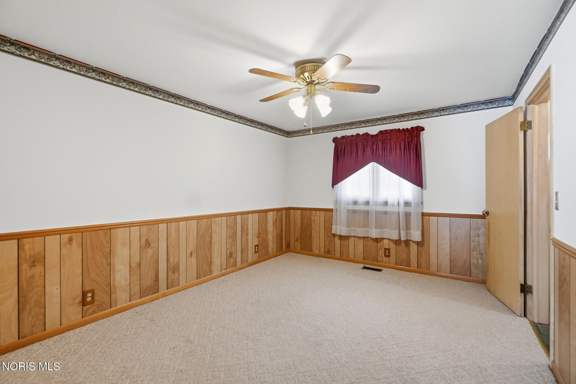 728 W Circle Drive