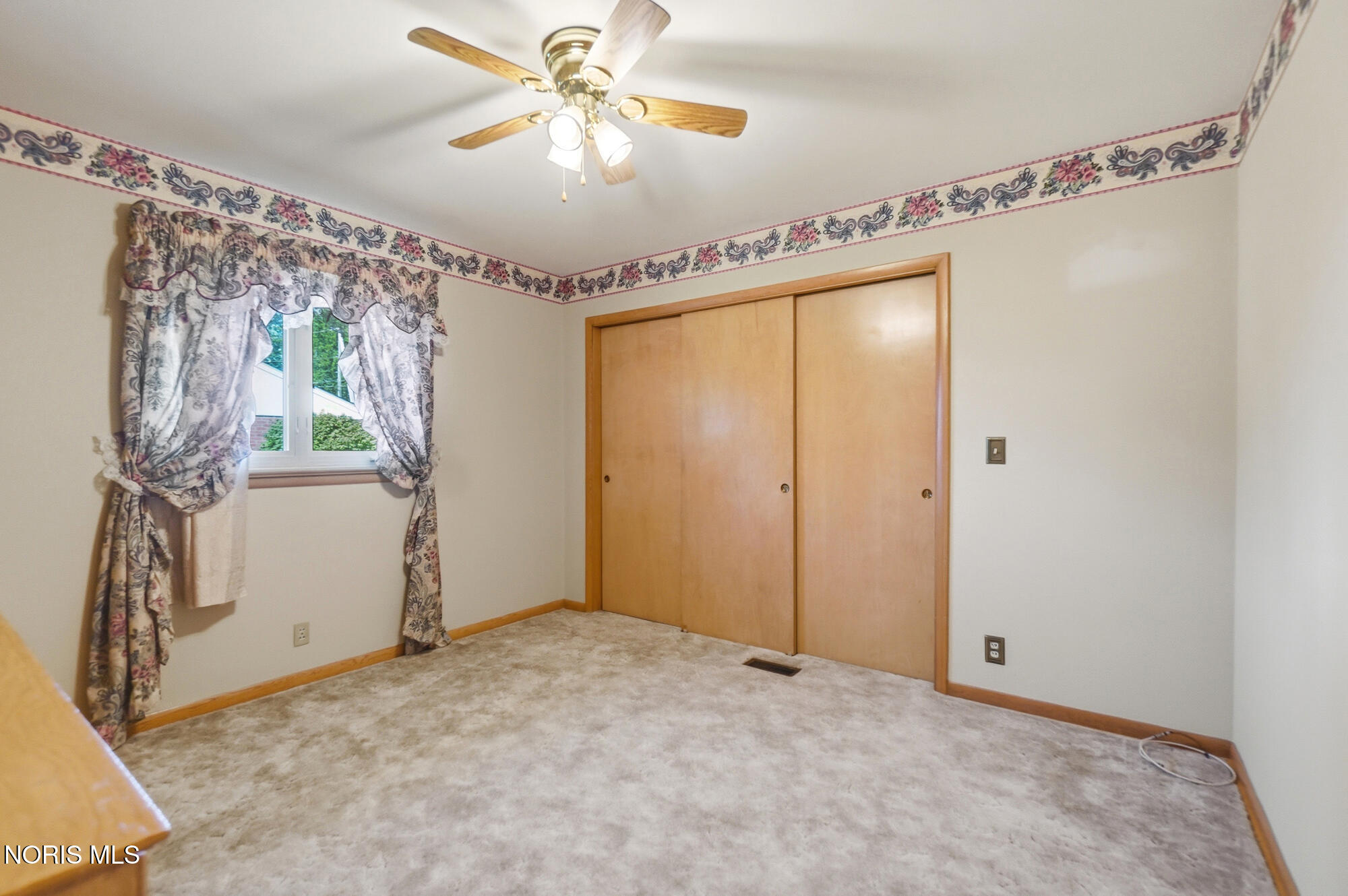 728 W Circle Drive