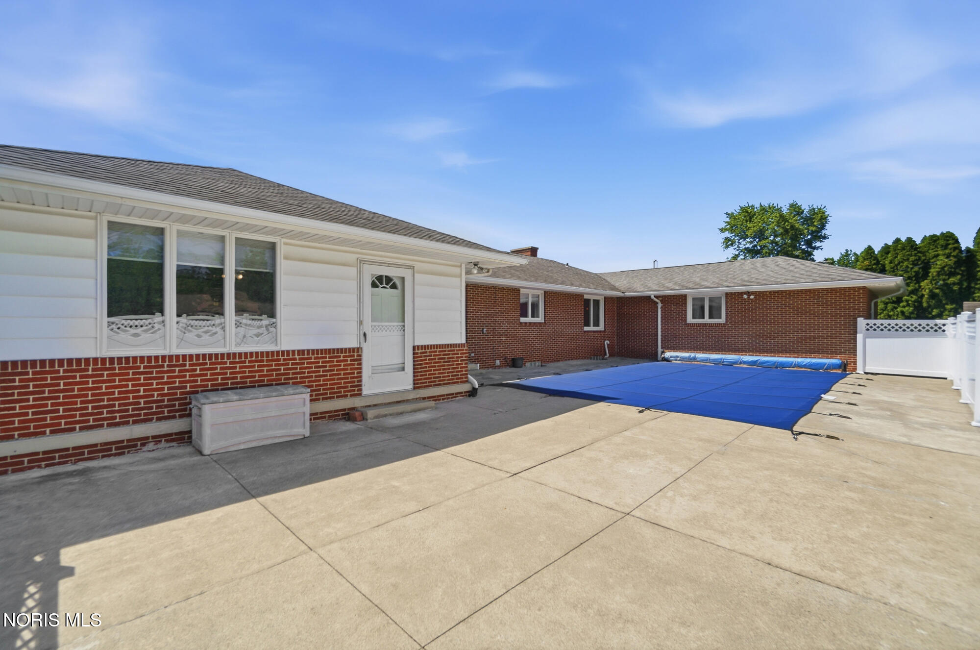 728 W Circle Drive