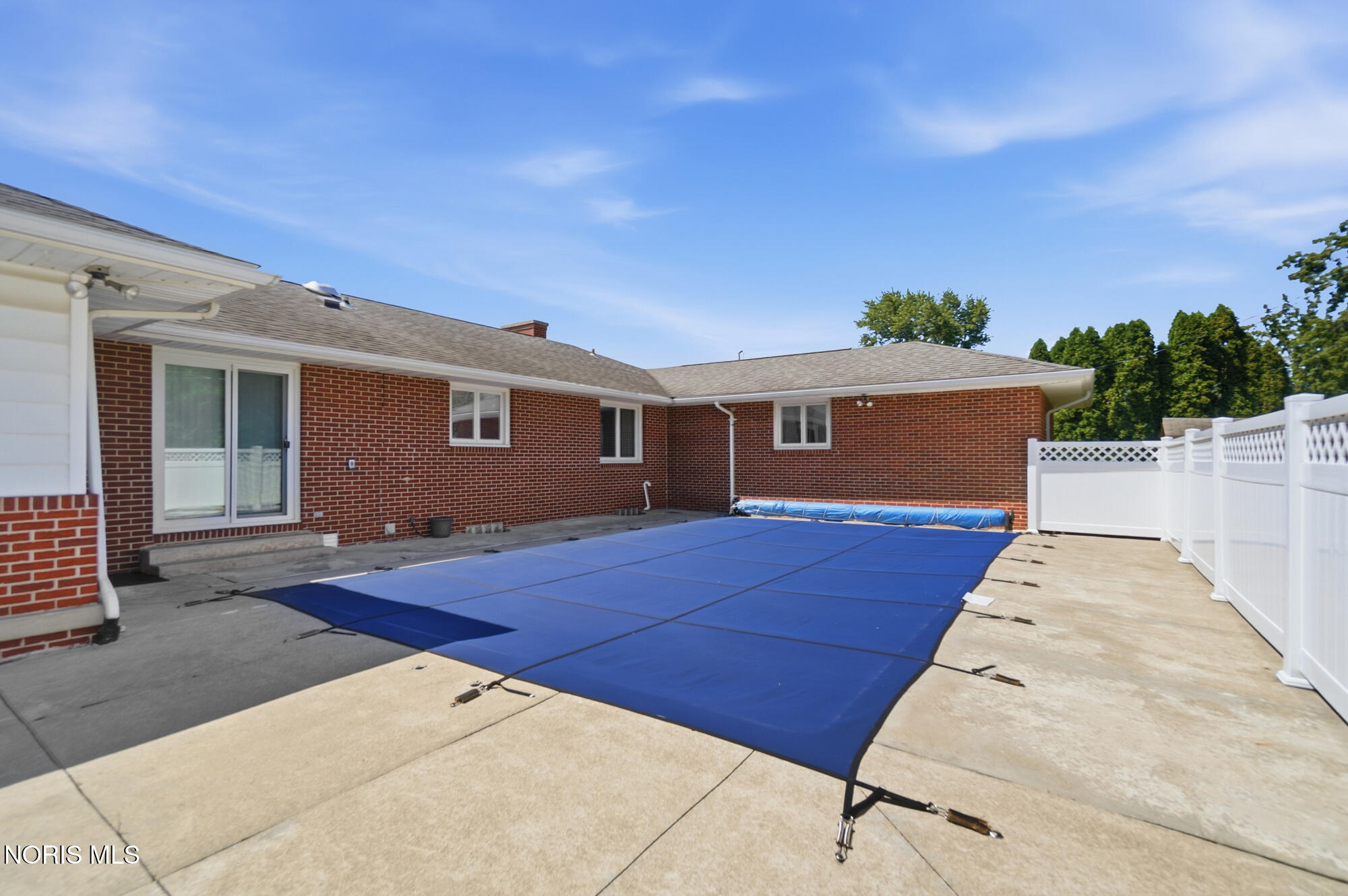 728 W Circle Drive