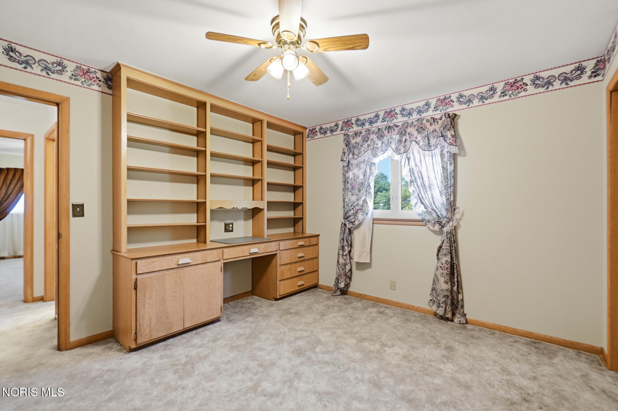 728 W Circle Drive