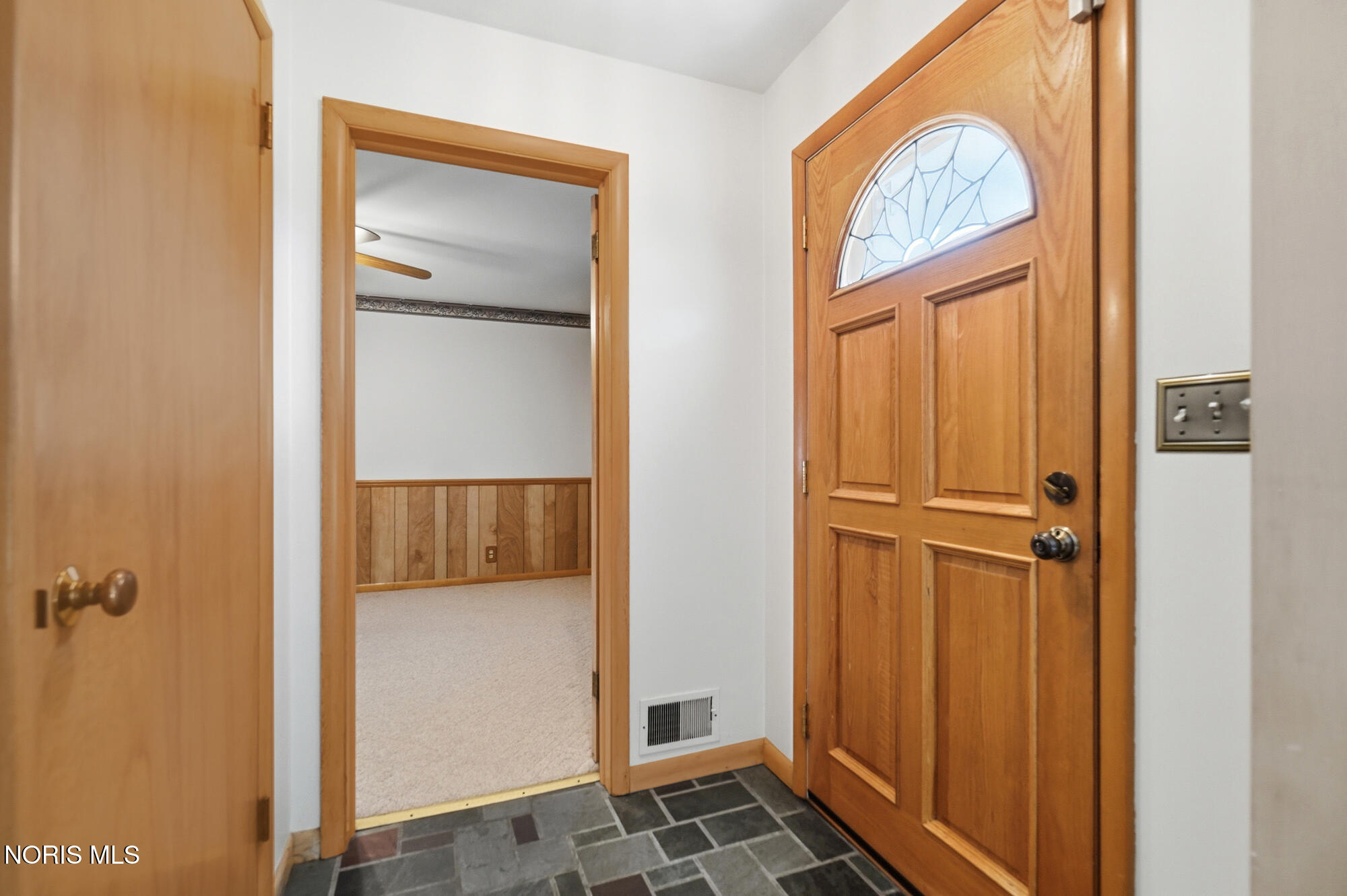 728 W Circle Drive