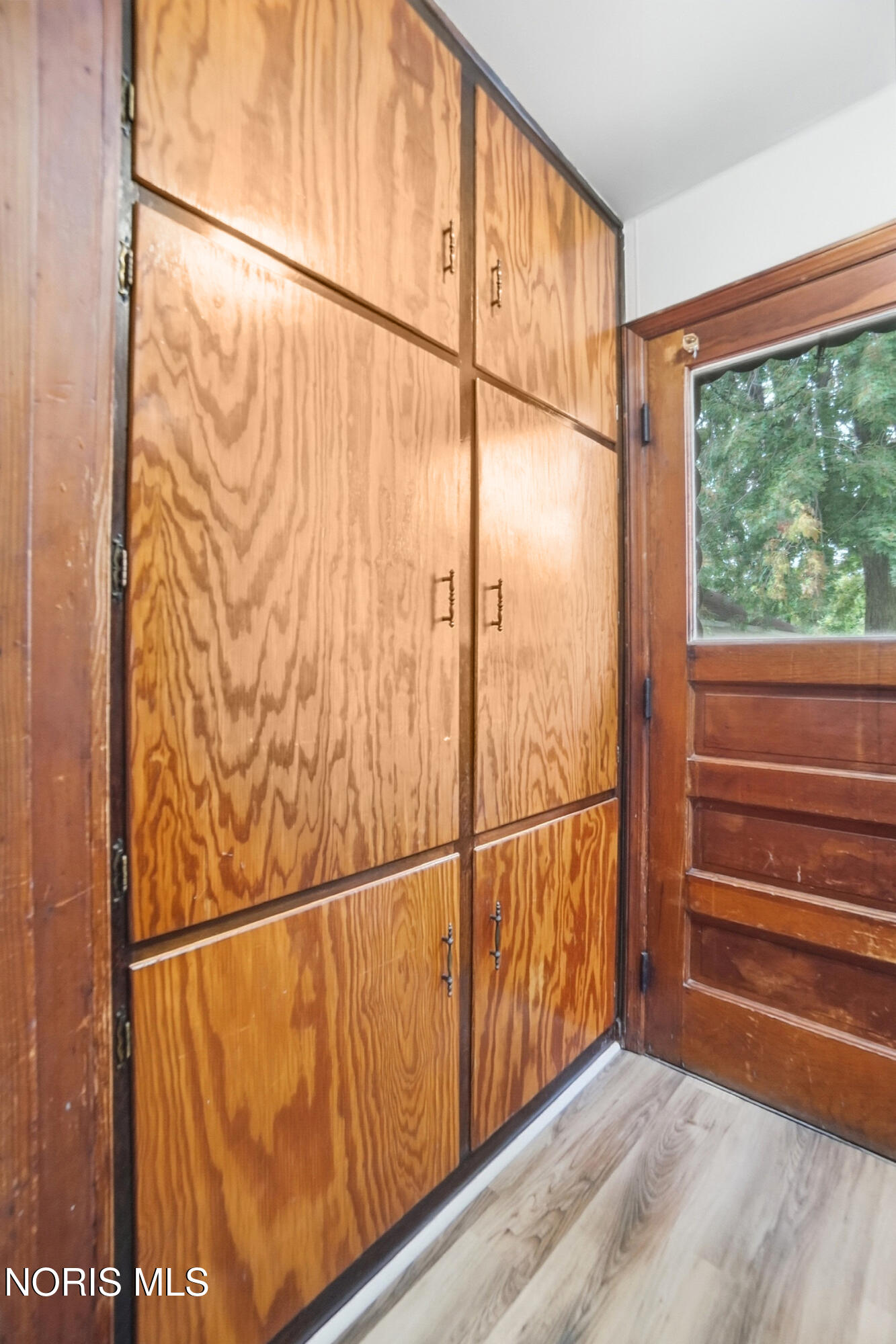 179 W Brown Avenue