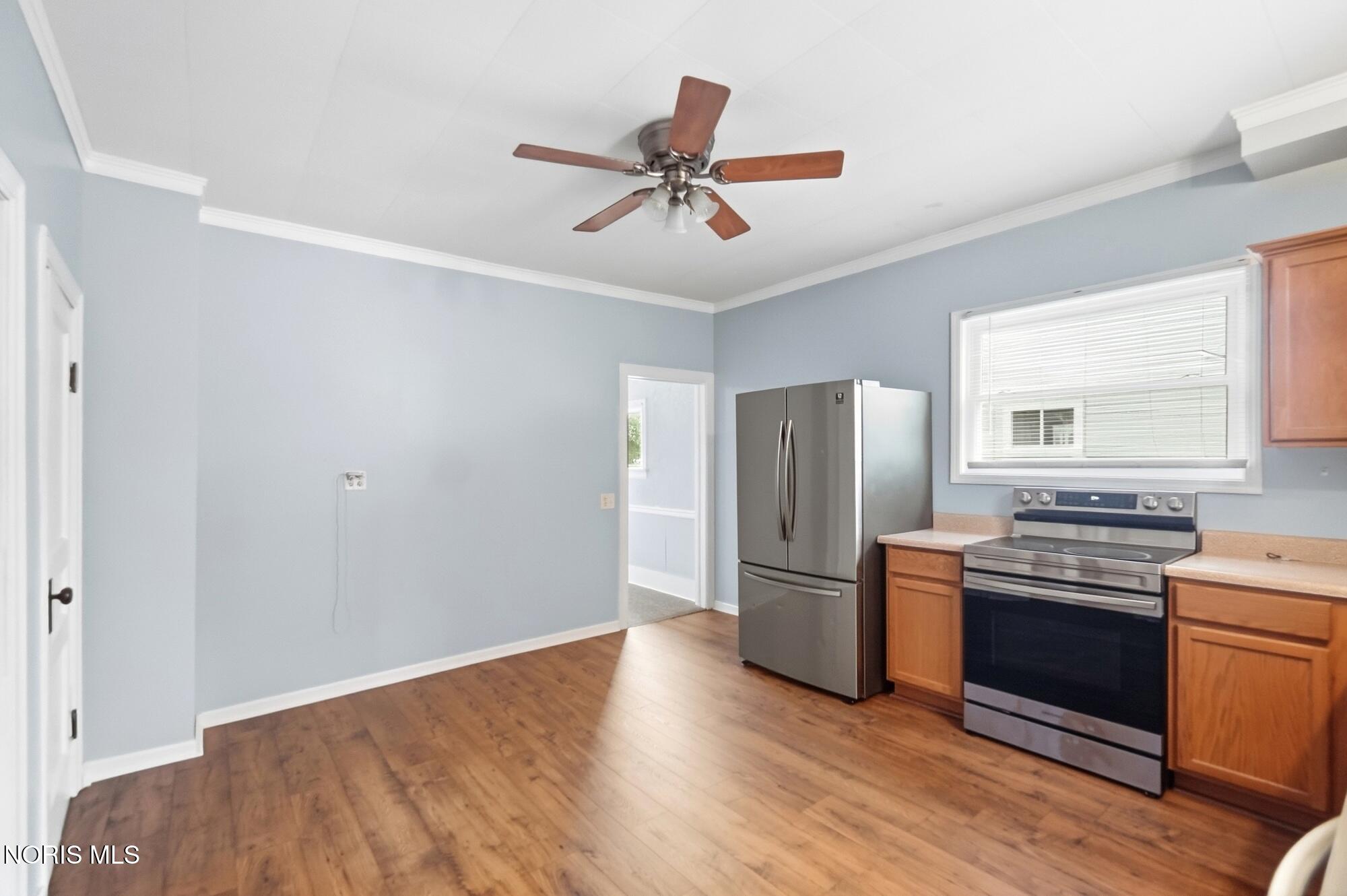 179 W Brown Avenue