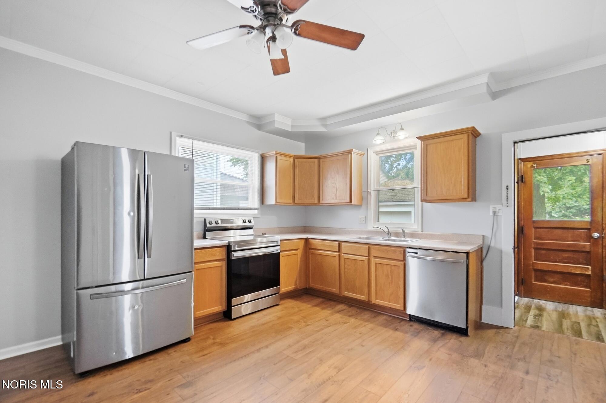 179 W Brown Avenue