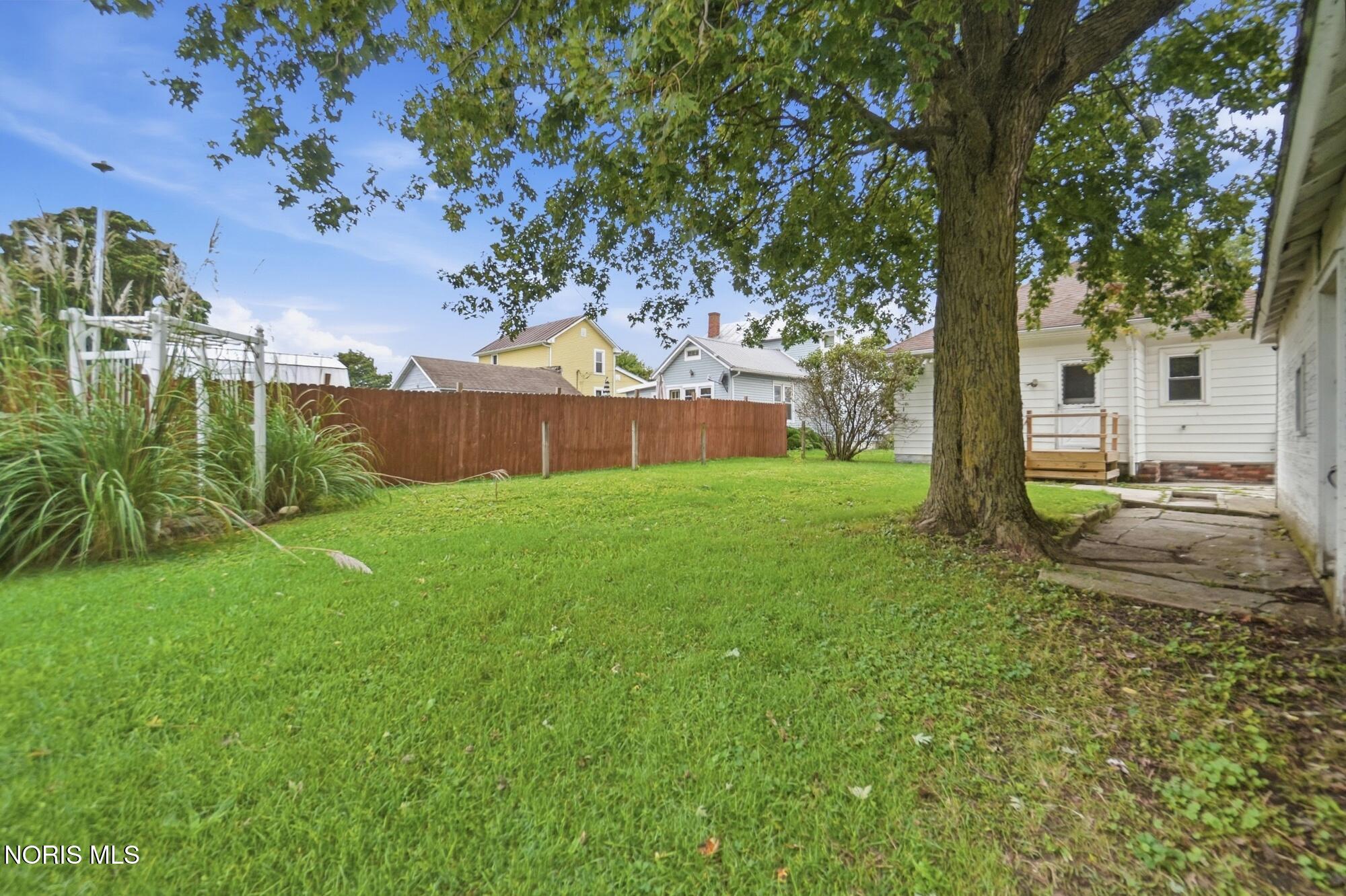 179 W Brown Avenue