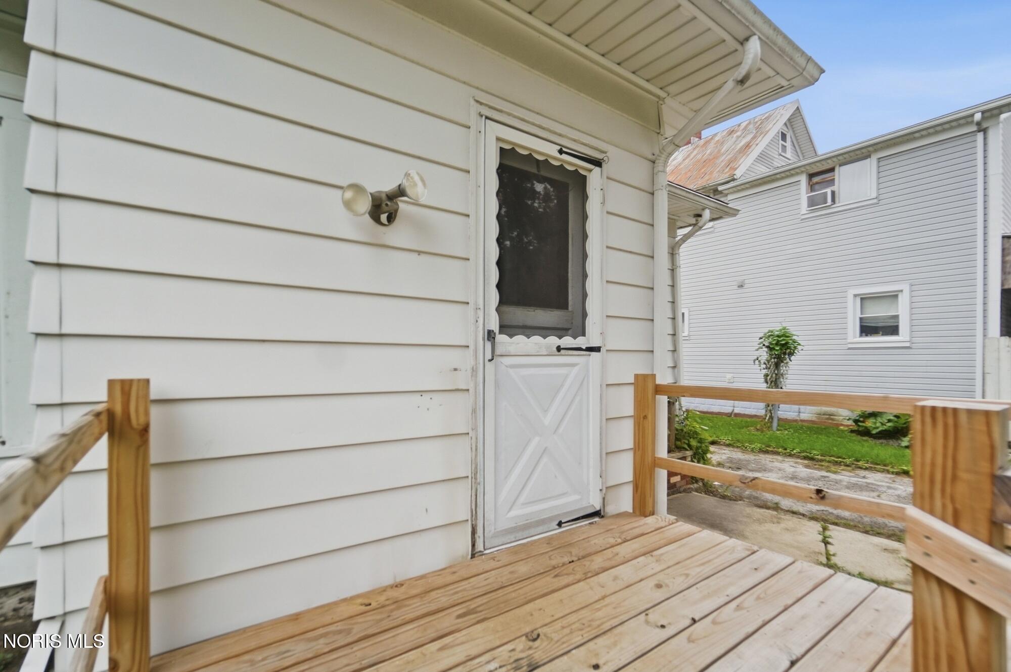 179 W Brown Avenue