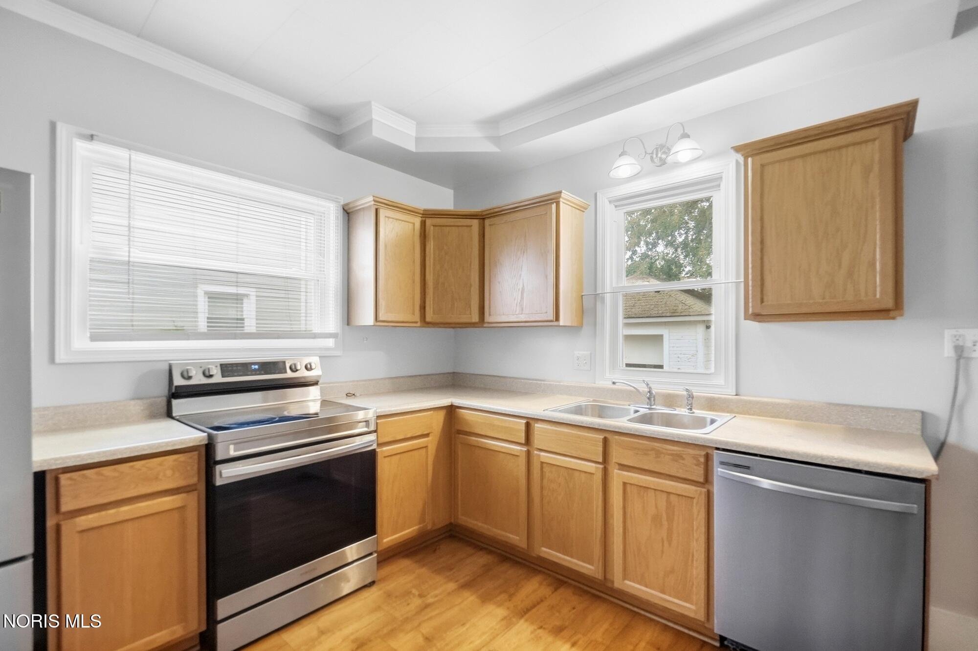179 W Brown Avenue