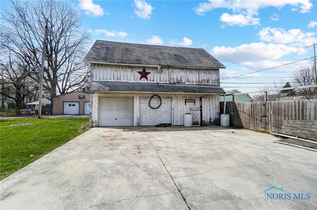 827 N Main Street