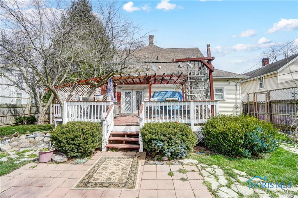 827 N Main Street