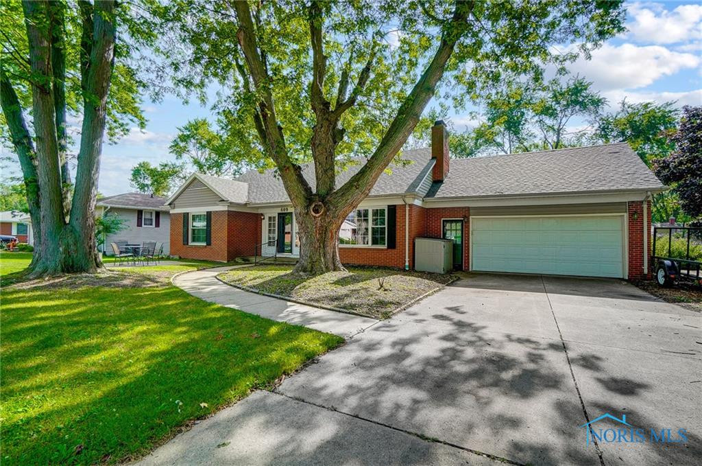 609 Lincolnshire Lane