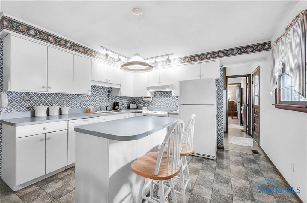 1205 Glen Meadow Drive
