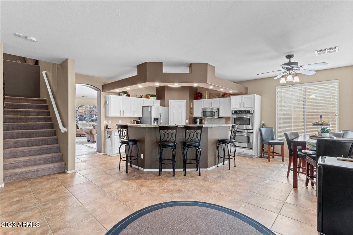 2022 S ESMERALDA Circle