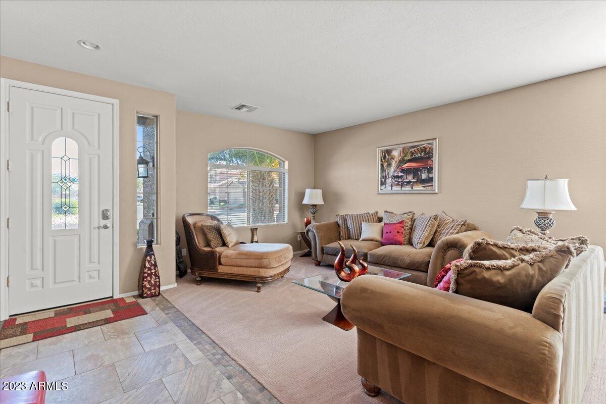 2022 S ESMERALDA Circle