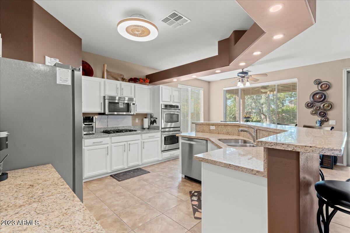 2022 S ESMERALDA Circle