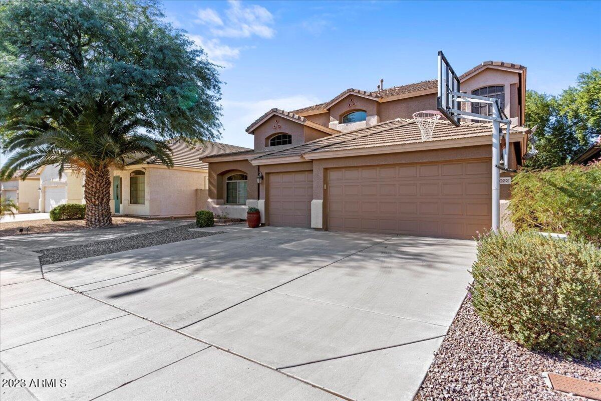 2022 S ESMERALDA Circle