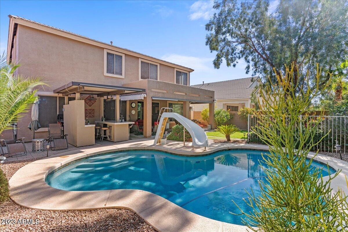 2022 S ESMERALDA Circle