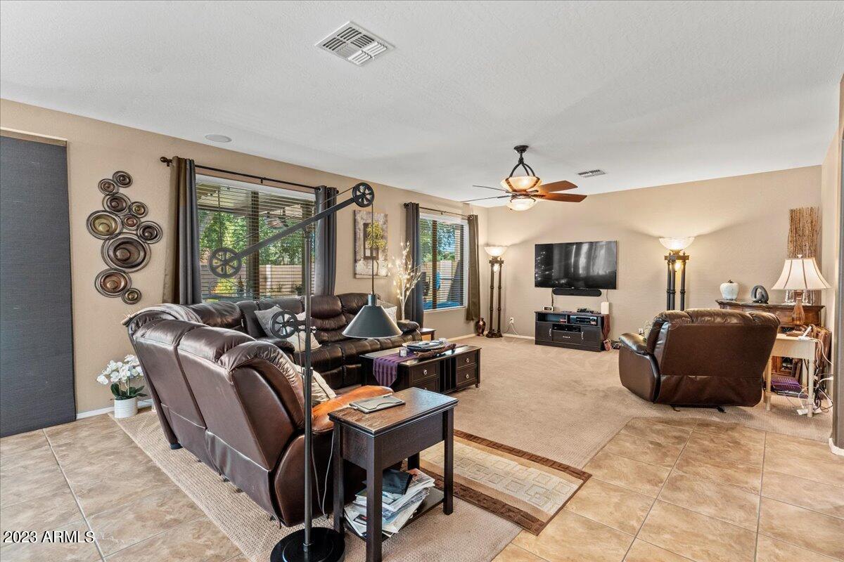 2022 S ESMERALDA Circle