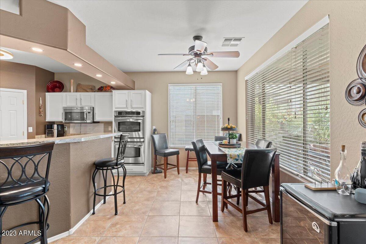 2022 S ESMERALDA Circle